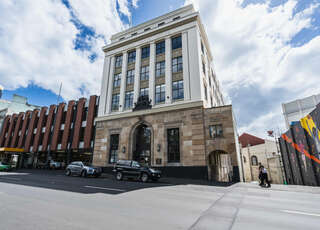 Deluxe Inner-city Apartment on Moray